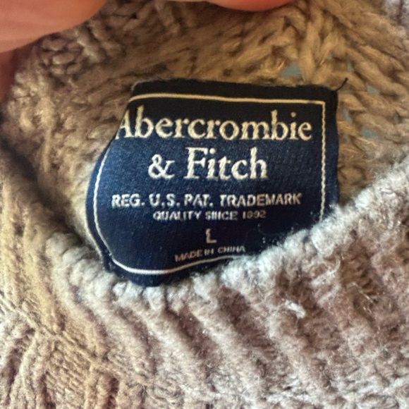 Abercrombie & Fitch Balloon Sleeve Sweater - Picture 3 of 4